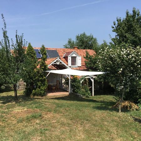 Csobanc Szerelem-Nemzeti Park-Oenallo Haz - Klimatizalt Gyulakeszi Exterior photo